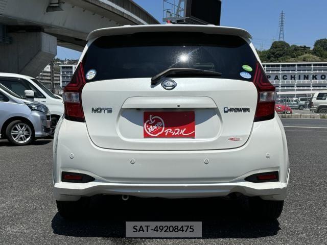 Nissan NOTE 2018-08 348171-8