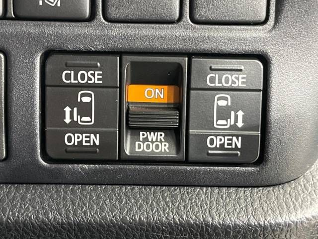 Toyota VOXY 2018-10 190868-4
