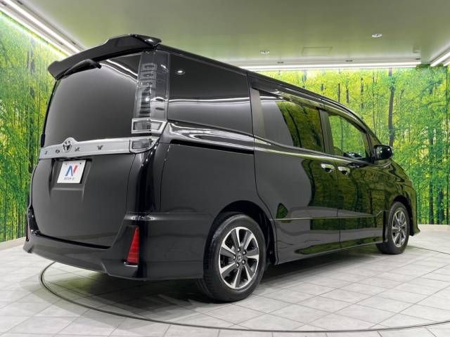 Toyota VOXY 2018-10 190868-18