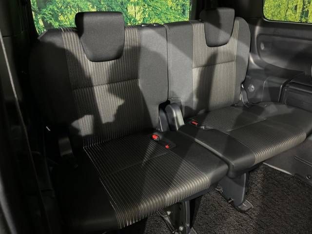 Toyota VOXY 2018-10 190868-10