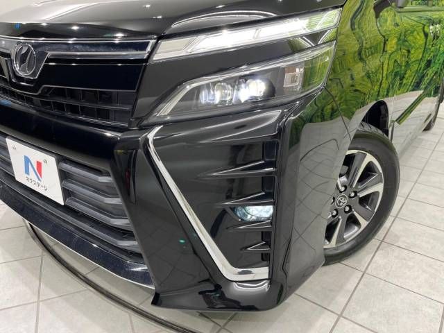 Toyota VOXY 2018-10 190868-13