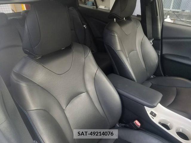 Toyota PRIUS 2017-02 203217-9