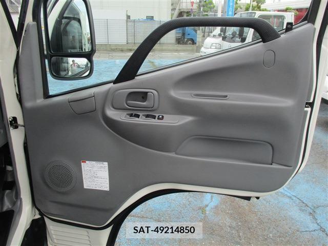 Hino DUTRO 2017-09 267785-20