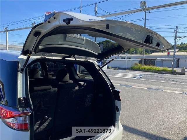 Toyota ESTIMA 2017-06 375055-29