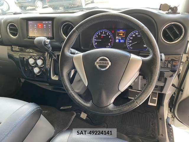 Nissan NV350 Caravan 2014-06 382108-9