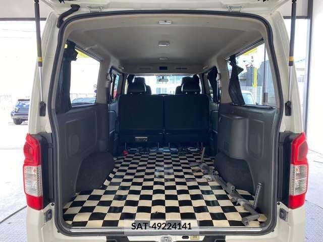 Nissan NV350 Caravan 2014-06 382108-8