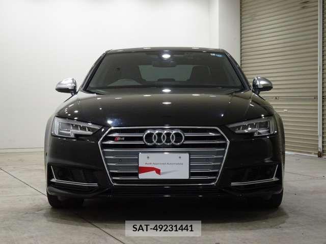 Audi S4 2018-09 212529-2