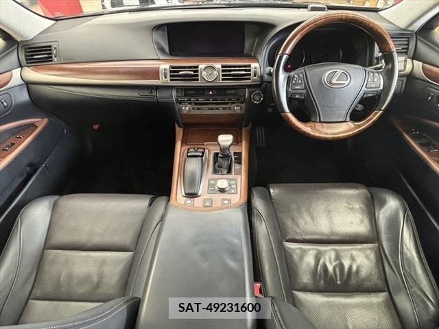 Lexus LS 2012-11 316813-1
