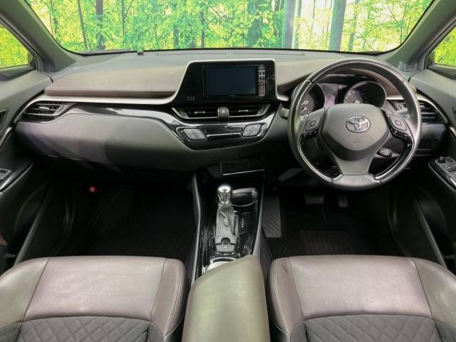Toyota C-HR 2017-12 24702-1