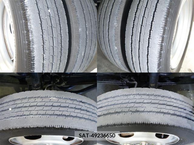 Mitsubishi CANTER 2011-12 263489-11