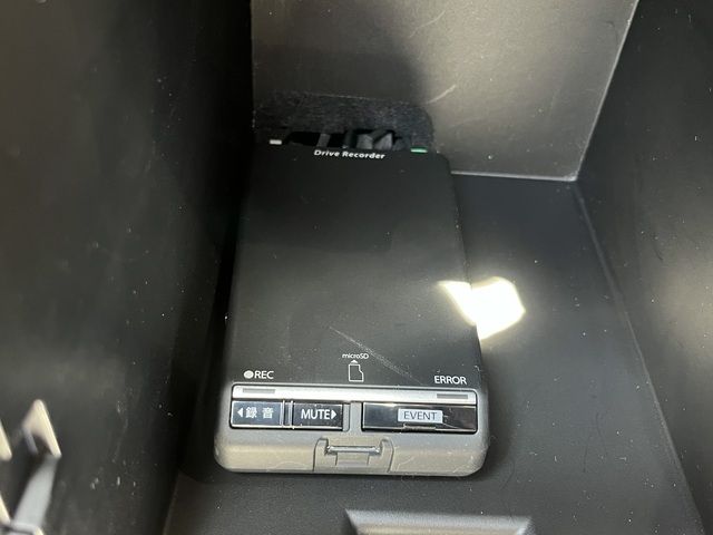 Subaru IMPREZA 2018-03 180675-26