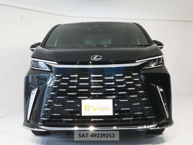 Lexus LM 2024-02 355151-7