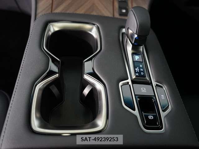 Lexus LM 2024-02 355151-14