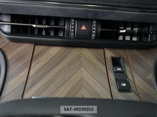 Lexus LM 2024-02 355151-15
