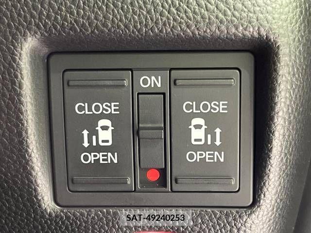 Honda N BOX CUSTOM 2019-09 336594-5