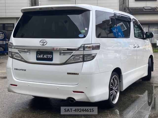 Toyota VELLFIRE 2014-02 328603-1