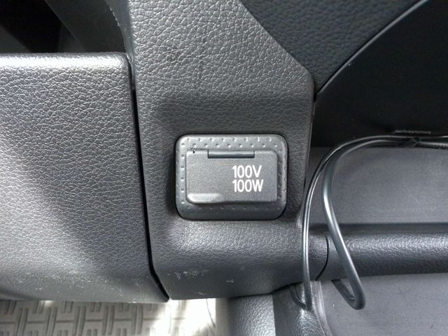 Nissan NV150 AD 2018-12 185646-23