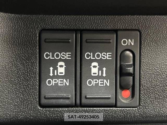 Honda e 2015-07 223986-4
