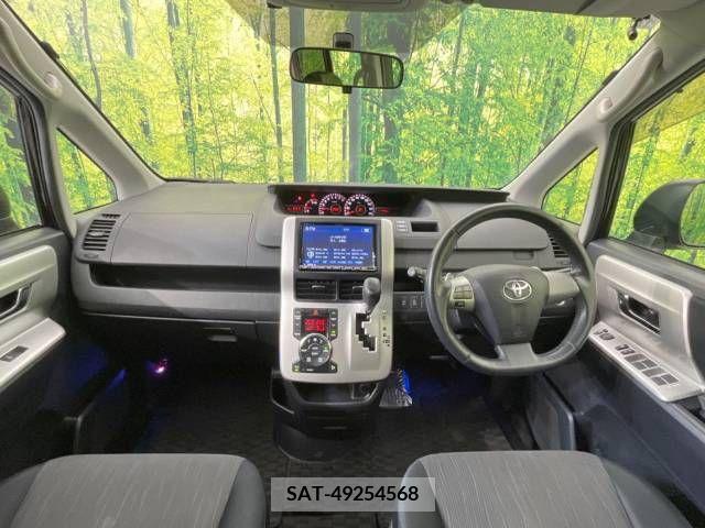 Toyota VOXY 2010-12 253129-1