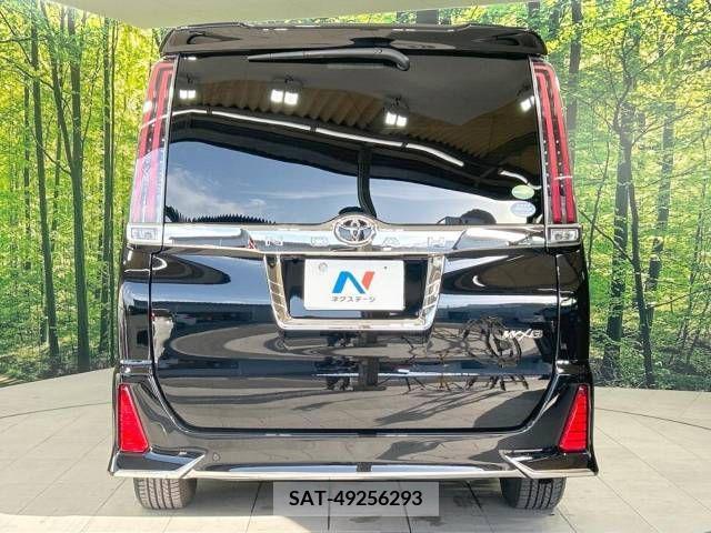 Toyota NOAH 2018-01 321548-15