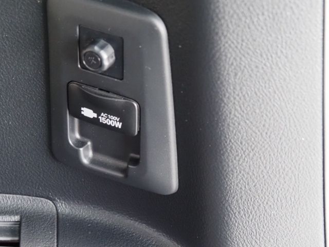 Toyota ALPHARD HYBRID 2021-12 23176-19