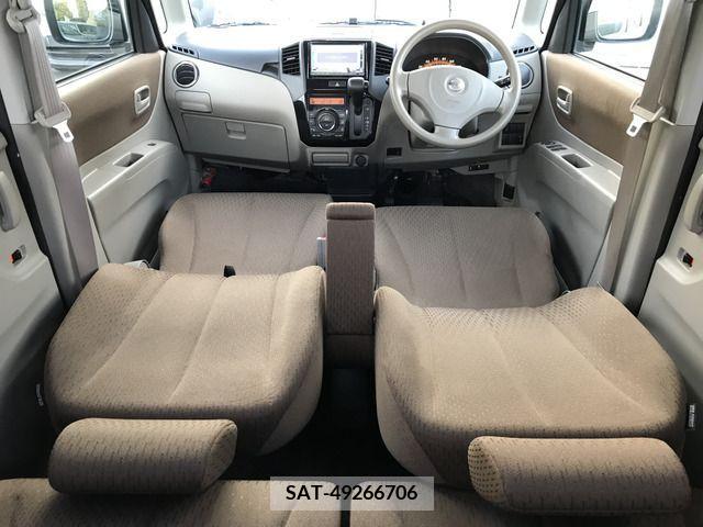 Nissan ROOX 2010-01 334248-5