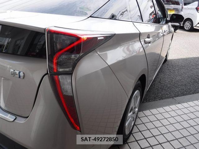Toyota PRIUS 2016-07 381520-6
