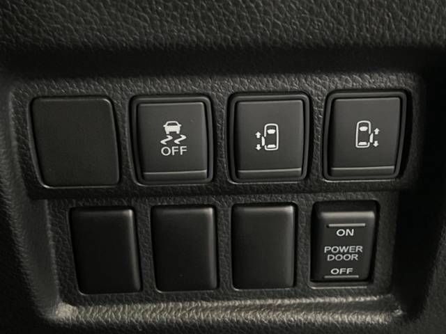 Nissan ELGRAND 2015-03 26832-2