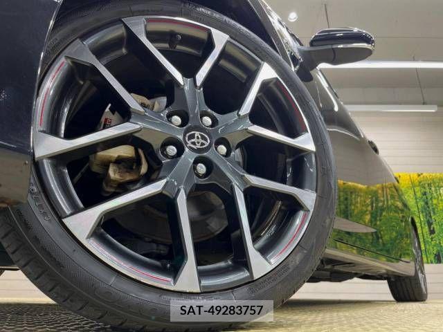 Toyota PRIUS PHV 2018-06 377675-13