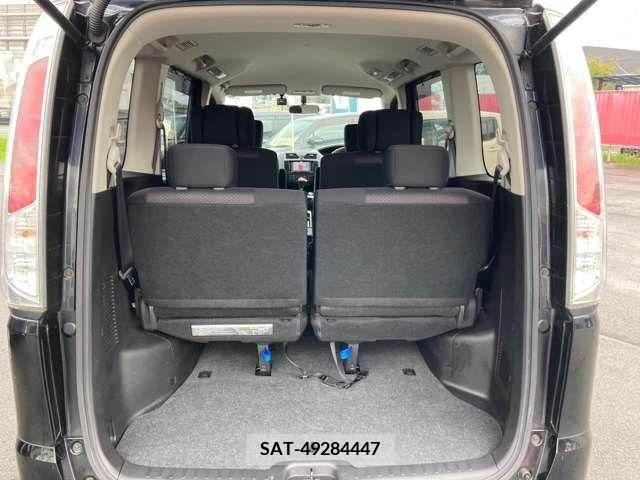 Nissan SERENA 2012-06 284252-18