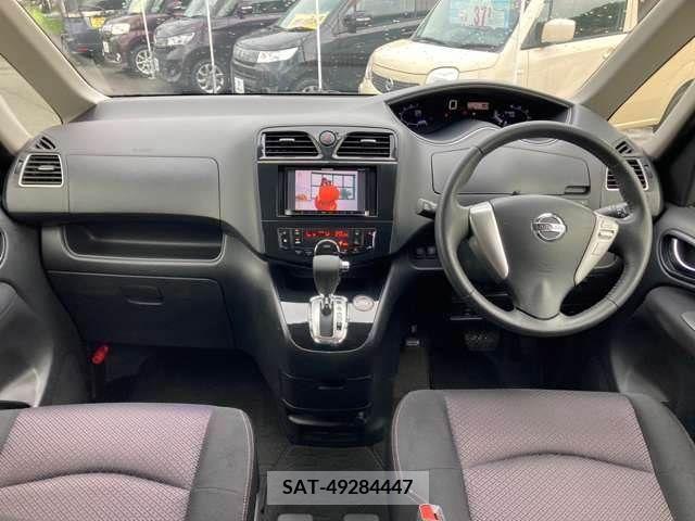 Nissan SERENA 2012-06 284252-8