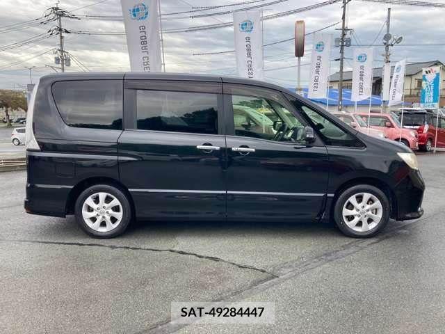 Nissan SERENA 2012-06 284252-3