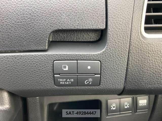 Nissan SERENA 2012-06 284252-11