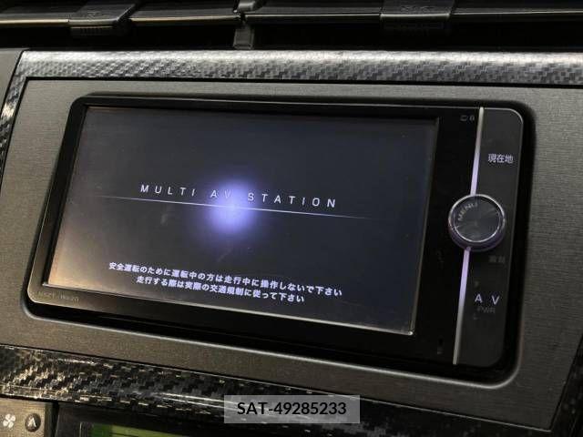 Toyota PRIUS 2013-01 338846-2