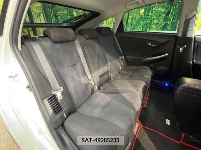 Toyota PRIUS 2013-01 338846-9