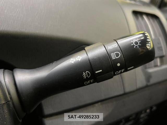 Toyota PRIUS 2013-01 338846-6