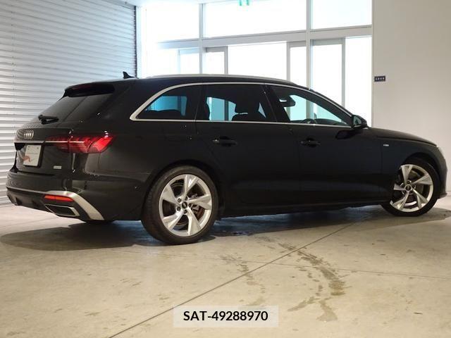 Audi A4 2022-01 261054-1