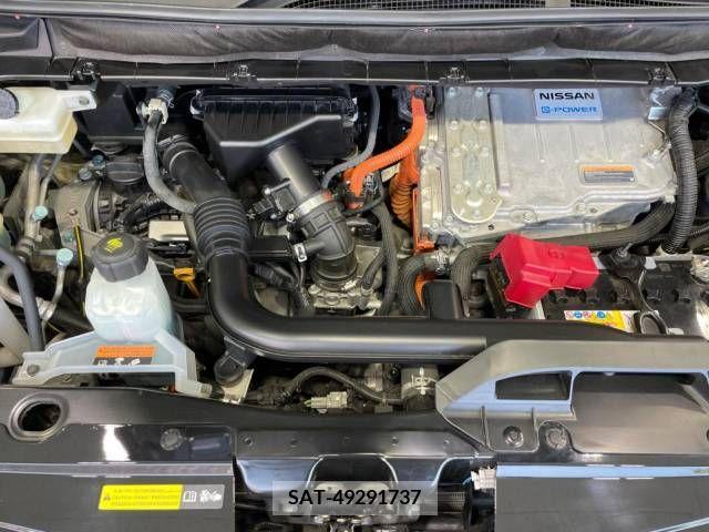 Nissan SERENA 2021-01 367703-18