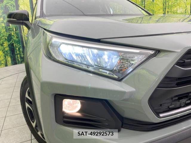 Toyota RAV4 2019-05 226632-12