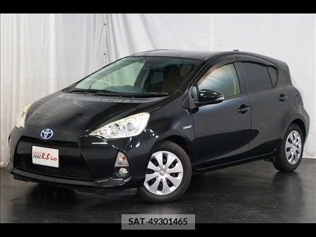 Toyota AQUA 2012-10 313958-0