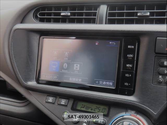 Toyota AQUA 2012-10 313958-10