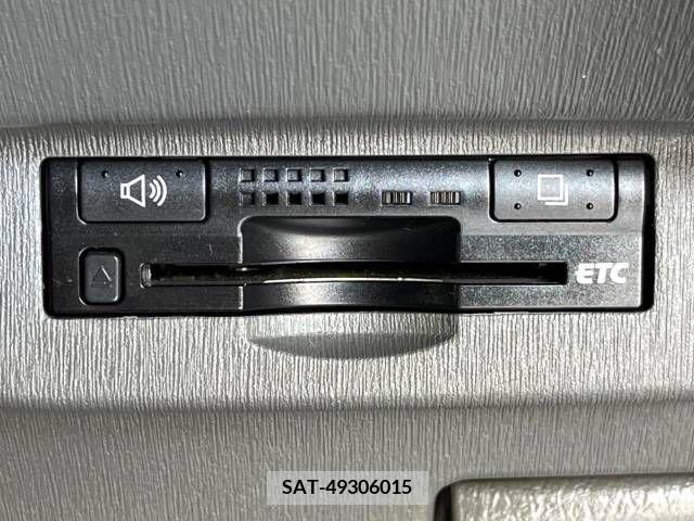 Toyota PRIUS 2011-12 366595-7
