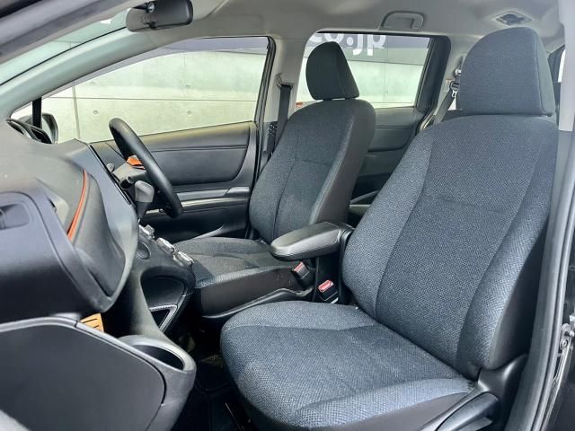 Toyota SIENTA 2018-10 29076-19