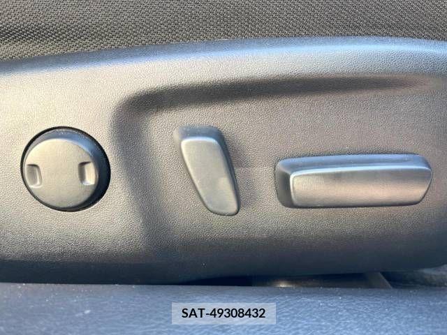 Toyota MARK X 2013-02 219551-6