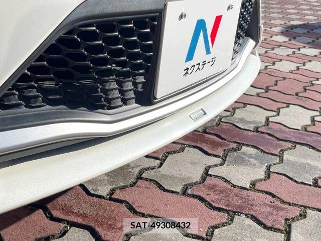 Toyota MARK X 2013-02 219551-2