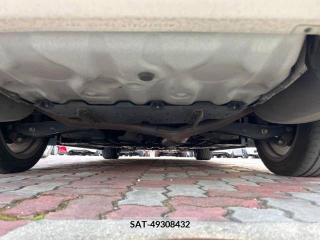 Toyota MARK X 2013-02 219551-19