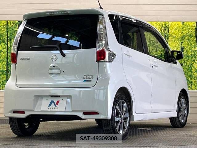 Nissan DAYZ 2013-06 323221-17