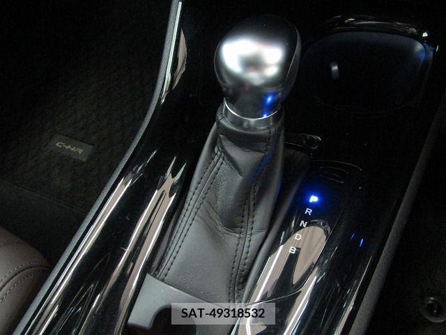 Toyota C-HR 2017-12 385680-19