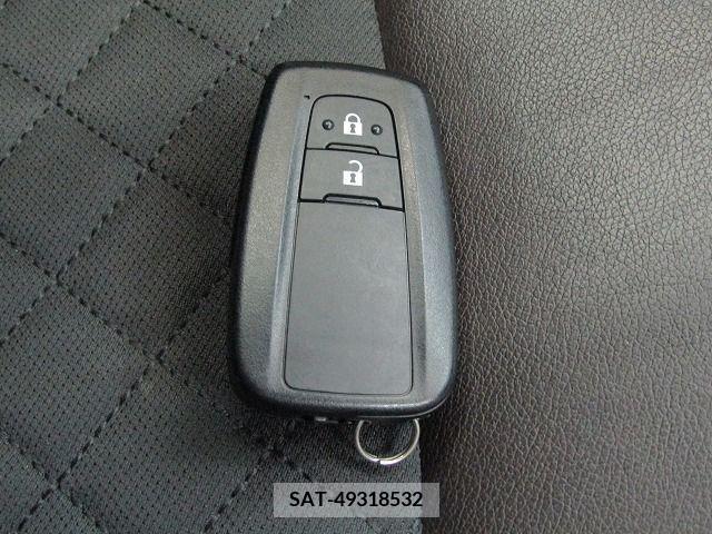 Toyota C-HR 2017-12 385680-11