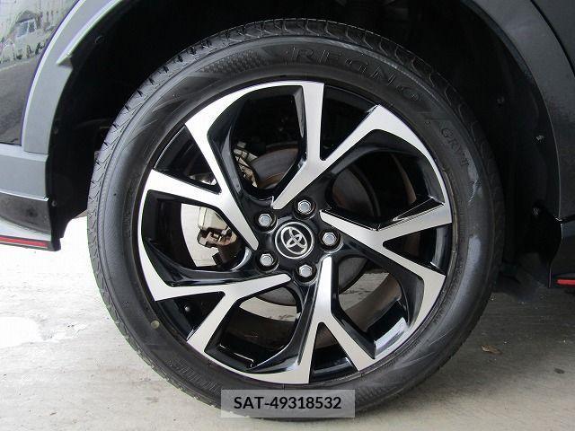 Toyota C-HR 2017-12 385680-26